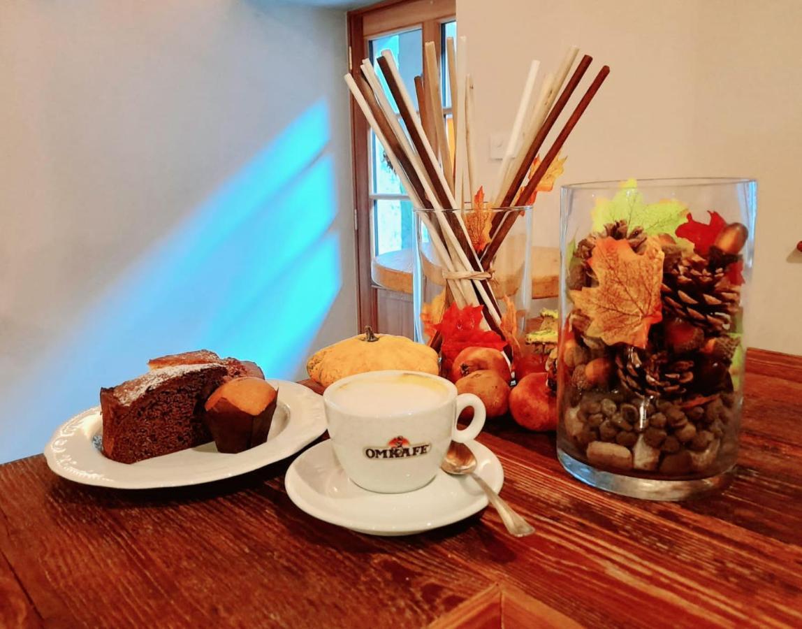 Colle Ameno Room And Breakfast 로베레토 외부 사진
